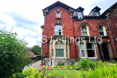Thumbnail photo of 1 Bedroom Maisonette in Flat 7, 3 Moorland Road, Leeds, LS6 1AL
