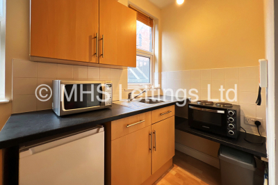 Thumbnail photo of 1 Bedroom Flat in Flat 2b, 30 Hyde Park Terrace, Leeds, LS6 1BJ