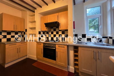 Thumbnail photo of 2 Bedroom Flat in Flat 1, Sefton Court, 133 Otley Road, Leeds, LS6 3PY