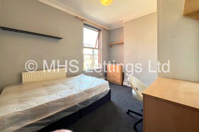 Thumbnail photo of 1 Bedroom Shared Flat in Room 1, 92a Queens Road, Leeds, LS6 1HU