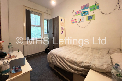 Thumbnail photo of 2 Bedroom Flat in 43b Regent Park Terrace, Leeds, LS6 2AX