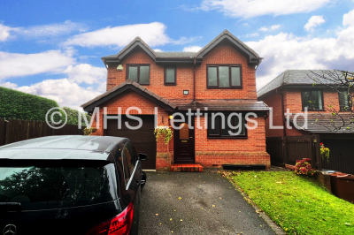 Thumbnail photo of 4 Bedroom Detached House in 1 Kings Approach, Bramley, Leeds, LS13 2DX