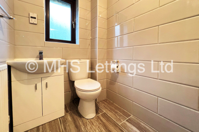 Thumbnail photo of 4 Bedroom Detached House in 1 Kings Approach, Bramley, Leeds, LS13 2DX
