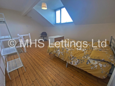 Thumbnail photo of 3 Bedroom Mid Terraced House in 5 Stanmore View, Leeds, LS4 2RW