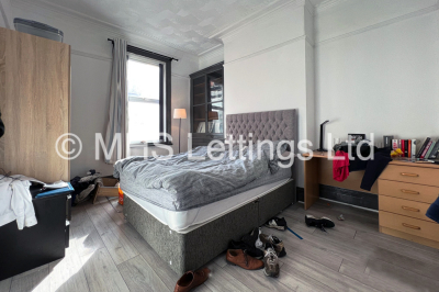 Thumbnail photo of 8 Bedroom Mid Terraced House in 121 Brudenell Road, Leeds, LS6 1JD