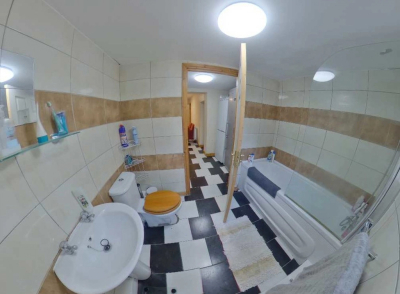 Thumbnail photo of 8 Bedroom Mid Terraced House in 121 Brudenell Road, Leeds, LS6 1JD