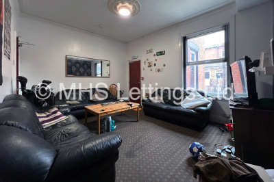 Thumbnail photo of 6 Bedroom Mid Terraced House in 76 Queens Road, Leeds, LS6 1HU
