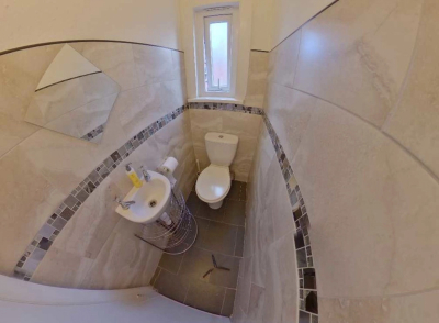 Thumbnail photo of 6 Bedroom Mid Terraced House in 76 Queens Road, Leeds, LS6 1HU