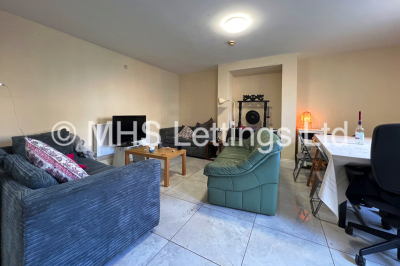 Thumbnail photo of 8 Bedroom Mid Terraced House in 237 Hyde Park Road, Leeds, LS6 1AG