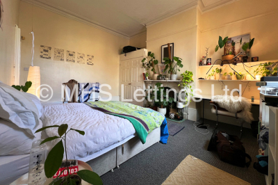Thumbnail photo of 8 Bedroom Mid Terraced House in 237 Hyde Park Road, Leeds, LS6 1AG