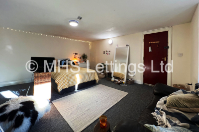 Thumbnail photo of 8 Bedroom Mid Terraced House in 37 Regent Park Terrace, Leeds, LS6 2AX