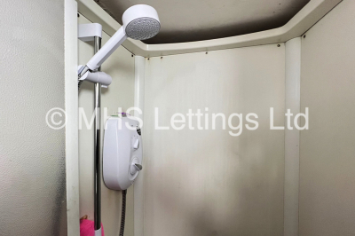 Thumbnail photo of 8 Bedroom Mid Terraced House in 37 Regent Park Terrace, Leeds, LS6 2AX