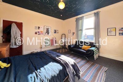 Thumbnail photo of 8 Bedroom Mid Terraced House in 37 Regent Park Terrace, Leeds, LS6 2AX