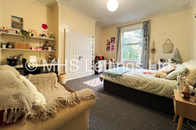 Thumbnail photo of 8 Bedroom Mid Terraced House in 37 Regent Park Terrace, Leeds, LS6 2AX