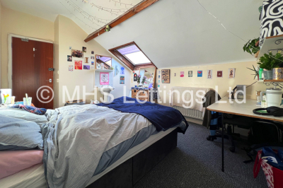 Thumbnail photo of 8 Bedroom Mid Terraced House in 37 Regent Park Terrace, Leeds, LS6 2AX
