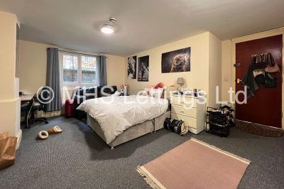 Thumbnail photo of 8 Bedroom Mid Terraced House in 37 Regent Park Terrace, Leeds, LS6 2AX
