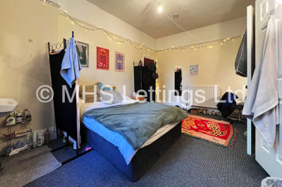 Thumbnail photo of 8 Bedroom Mid Terraced House in 37 Regent Park Terrace, Leeds, LS6 2AX