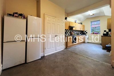 Thumbnail photo of 6 Bedroom Mid Terraced House in 46 Victoria Road, Leeds, LS6 1DL