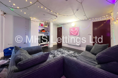 Thumbnail photo of 6 Bedroom Mid Terraced House in 21 Brudenell View, Leeds, LS6 1HG