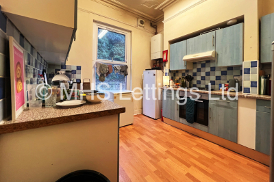Thumbnail photo of 7 Bedroom Mid Terraced House in 29 Regent Park Terrace, Leeds, LS6 2AX
