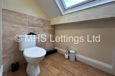 Thumbnail photo of 7 Bedroom Mid Terraced House in 29 Regent Park Terrace, Leeds, LS6 2AX