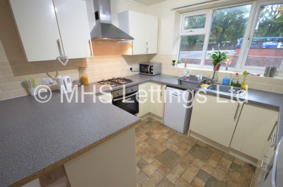 Thumbnail photo of 4 Bedroom Mid Terraced House in 3 Manor Terrace, Leeds, LS6 1BU