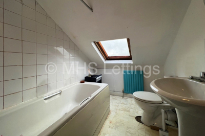 Thumbnail photo of 7 Bedroom Mid Terraced House in 32 Kensington Terrace, Leeds, LS6 1BE