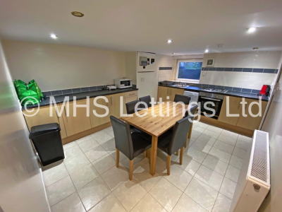 Thumbnail photo of 5 Bedroom Mid Terraced House in 20 Mayville Terrace, Leeds, LS6 1NB