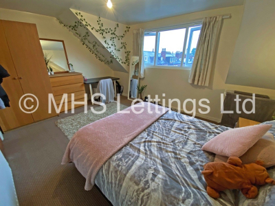 Thumbnail photo of 5 Bedroom Mid Terraced House in 20 Mayville Terrace, Leeds, LS6 1NB