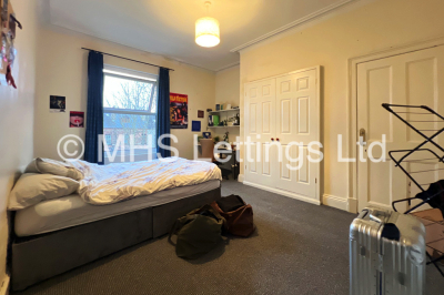 Thumbnail photo of 7 Bedroom Mid Terraced House in 249 Hyde Park Road, Leeds, LS6 1AG