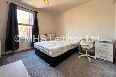 Thumbnail photo of 5 Bedroom Mid Terraced House in 181 Cardigan Road, Leeds, LS6 1QL