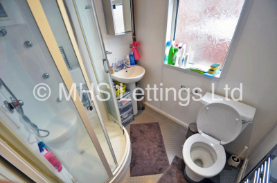Thumbnail photo of 7 Bedroom Mid Terraced House in 47 Richmond Avenue, Leeds, LS6 1DB