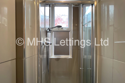 Thumbnail photo of 7 Bedroom Mid Terraced House in 49 Richmond Avenue, Leeds, LS6 1DB