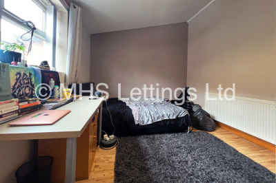 Thumbnail photo of 5 Bedroom Detached House in 17 Walmsley Road, Leeds, LS6 1NG