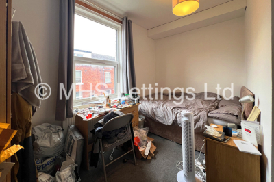 Thumbnail photo of 4 Bedroom Mid Terraced House in 10 Welton Grove, Leeds, LS6 1ES