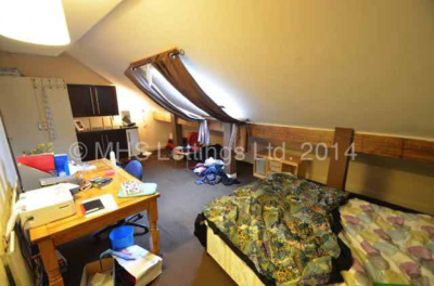 Thumbnail photo of 6 Bedroom Mid Terraced House in 38 Ebberston Terrace, Leeds, LS6 1AU