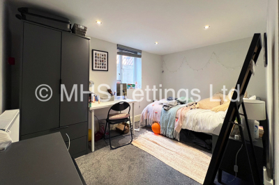 Thumbnail photo of 6 Bedroom Mid Terraced House in 16 Burchett Terrace, Leeds, LS6 2LR