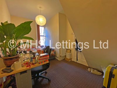 Thumbnail photo of 4 Bedroom Mid Terraced House in 84 Royal Park Road, Leeds, LS6 1JJ