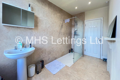 Thumbnail photo of 5 Bedroom Mid Terraced House in 30 Bennett Road, Leeds, LS6 3HN