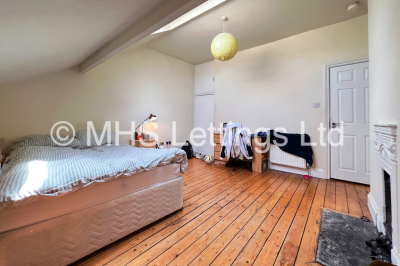 Thumbnail photo of 5 Bedroom Mid Terraced House in 30 Bennett Road, Leeds, LS6 3HN