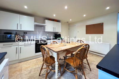 Thumbnail photo of 5 Bedroom Mid Terraced House in 30 Bennett Road, Leeds, LS6 3HN