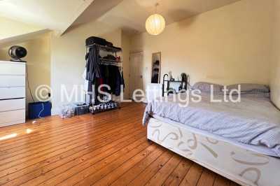 Thumbnail photo of 5 Bedroom Mid Terraced House in 30 Bennett Road, Leeds, LS6 3HN