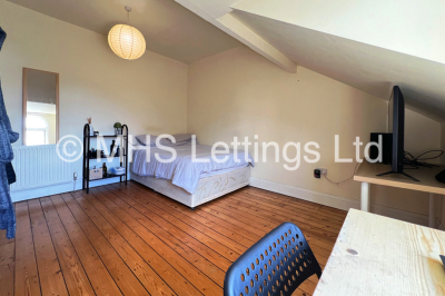 Thumbnail photo of 5 Bedroom Mid Terraced House in 30 Bennett Road, Leeds, LS6 3HN