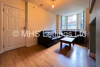 Thumbnail photo of 5 Bedroom Mid Terraced House in 30 Bennett Road, Leeds, LS6 3HN