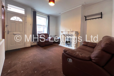 Thumbnail photo of 1 Bedroom Mid Terraced House in 43 Recreation View, Leeds, LS11 0AP