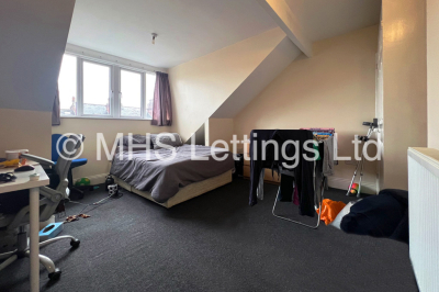 Thumbnail photo of 2 Bedroom Mid Terraced House in 19 Brudenell View, Leeds, LS6 1HG