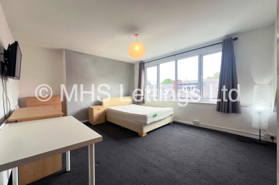Thumbnail photo of 6 Bedroom Mid Terraced House in 5 Norwood Terrace, Leeds, LS6 1EA