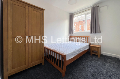Thumbnail photo of 2 Bedroom Mid Terraced House in 42 Welton Mount, Leeds, LS6 1ET