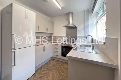 Thumbnail photo of 2 Bedroom Mid Terraced House in 42 Welton Mount, Leeds, LS6 1ET