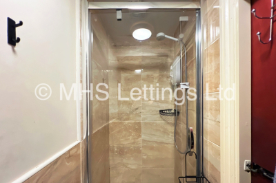 Thumbnail photo of 8 Bedroom Mid Terraced House in 7 Regent Park Terrace, Leeds, LS6 2AX
